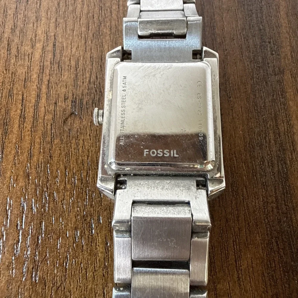 Fossil Quartz Watch Vintage Silver and Gold Tone Needs Battery
